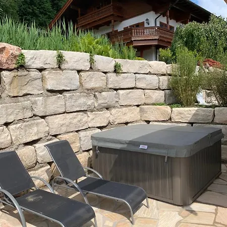 木屋 Bergsucht In Bayern, Traumlage Am Sonnigen Suedhang, Kostenlose Parkplaetze, Schnelles Wlan, Ruhige Sackgasse, Netflix Inklusive *